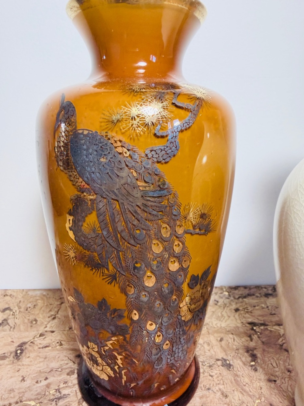 2 Oriental Art Inspired Ceramic Vases Floral & Bird Motif w/ Gold Trim π¦
- Picture 3 of 7
